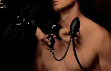 Découvrez les différents accessoires de lavement anal sur votre Boutique BDSM Malins-Plaisirs